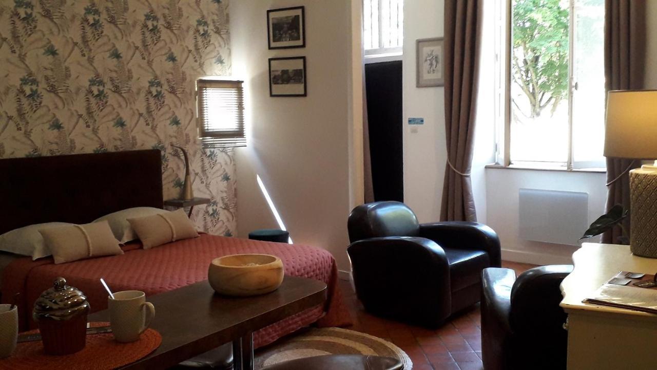 Studio de Caractère au pied de la Muraille Romaine et Tour du Vivier Le Mans Extérieur photo